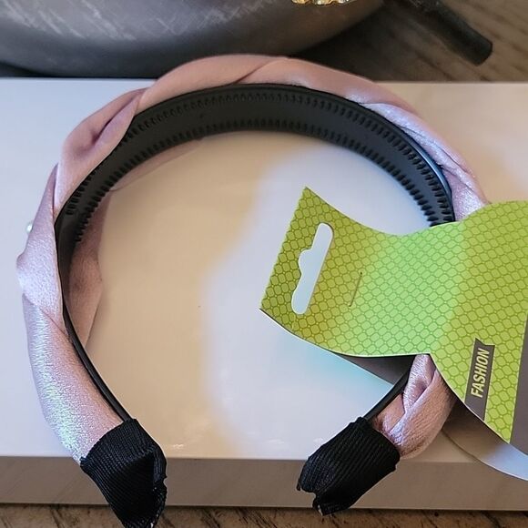 Blush pink with pearl headband NWT 💓 - Picture 3 of 4